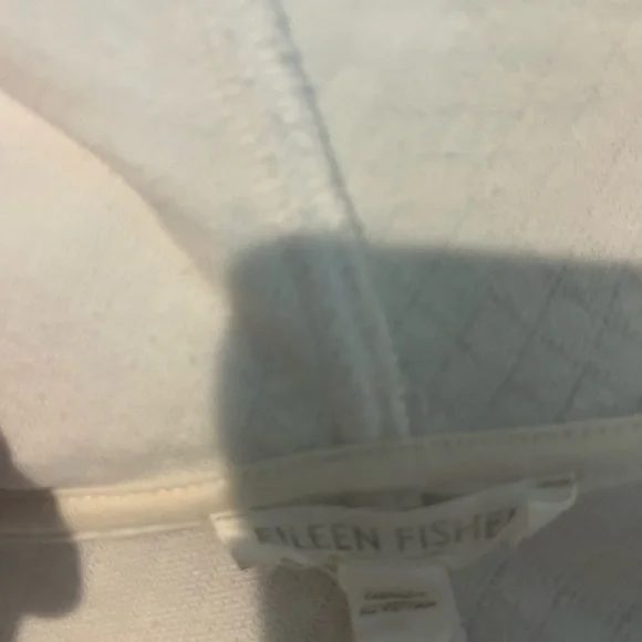 Eileen Fisher White Quilted Coat in perfect condition - Picture 3 of 5